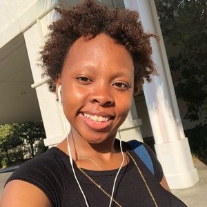 Meet your Posher, April